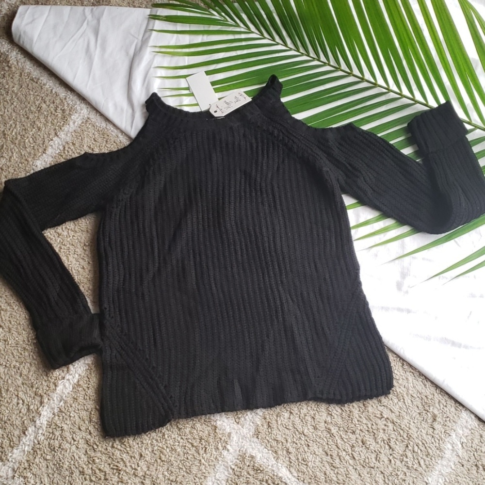 Hippie rose cold shoulder sweater - Picture 2 of 3